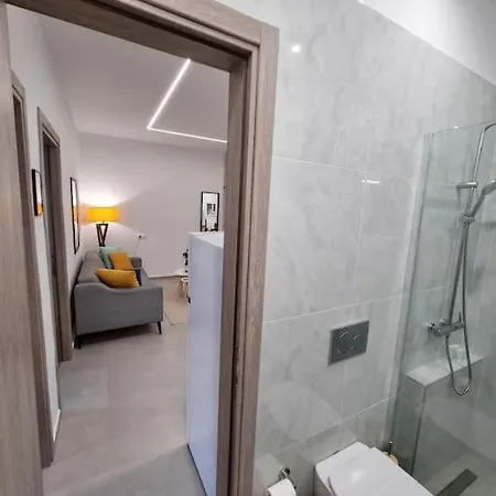 Stunning 62sqm Renovated Retreat! *