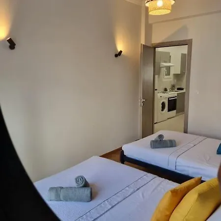 Stunning 62sqm Renovated Retreat! Apartment Athens