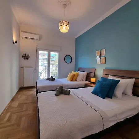 Stunning 62sqm Renovated Retreat! Apartment Athens