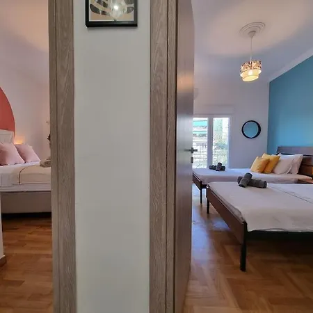 Stunning 62sqm Renovated Retreat! Athens
